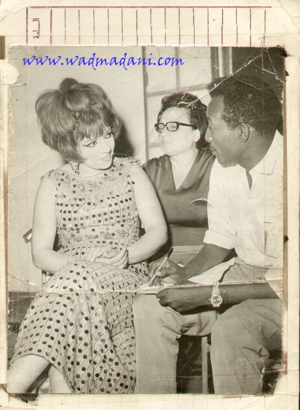 لقاء صحفي يجمع هاشم المهدي والفنانة المصرية شريفة فاضل – صحيفة الناس عام 1968م