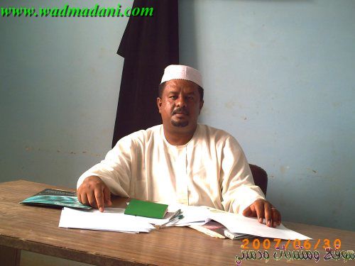 بابكر أحمد عثمان رئيس نادي الوحدة الكريبة .